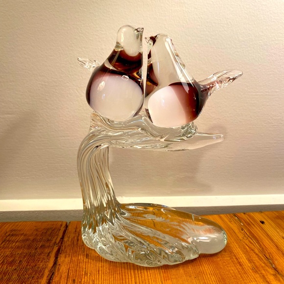 Murano style glass lovebirds on perch. Purple & white in clear glass lovebirds. - Picture 1 of 9
